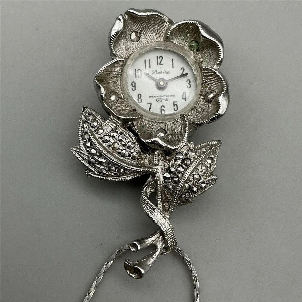 Vintage Bradley Pendant Necklace Watch Womens 24mm Silver Tone Manual Wind